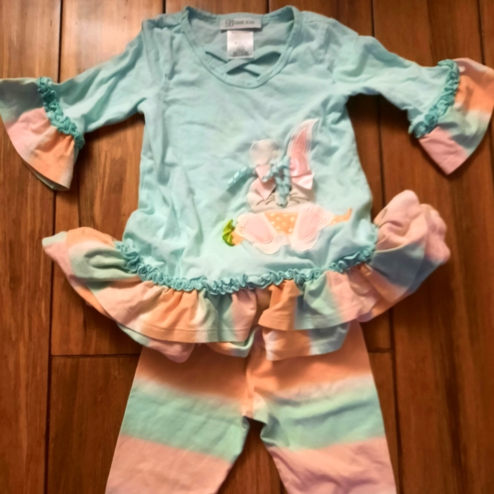 🐇  Sale 🐣 EUC Easter Bunny Outfit size 3T